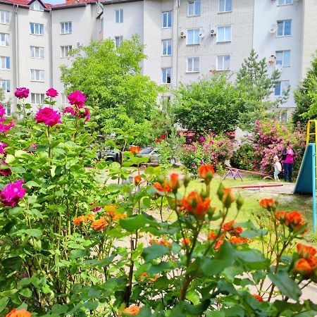 Apartmán Positive Lvov Exteriér fotografie